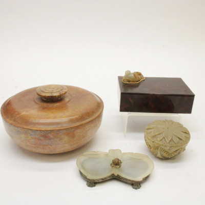 Group of stone and Jade Items