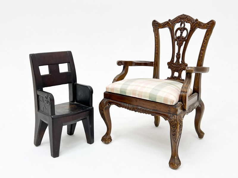 Image 1 of lot 2 Child-Size Chairs