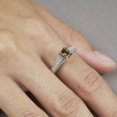Image 3 of lot 1.06 ct Chameleon Diamond Ring