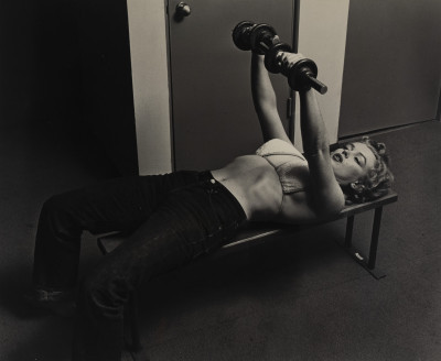 Title Philippe Halsman - Marilyn with Barbells / Artist