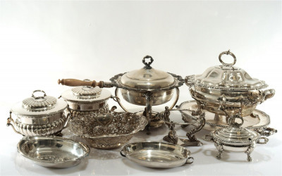 Image for Lot 10 Silverplate Serving Pieces