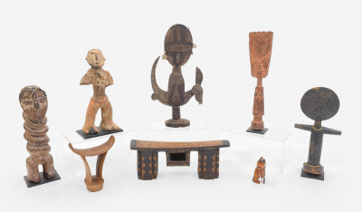 Image for Lot Group of 8 African figures and head rests