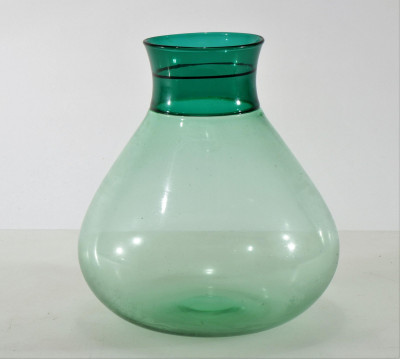 Image for Lot L. Diaz De Santillana for Venini - Green Vase