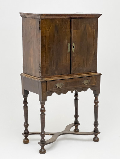 Image for Lot William and Mary Style Diminutive Cabinet-on-Stand