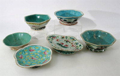 Title 5 Chinese Porcelain Famille Verte Bowls & Tray / Artist