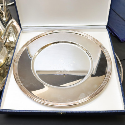Image 6 of lot 20th C Silverplate Serving Pieces Sheffield