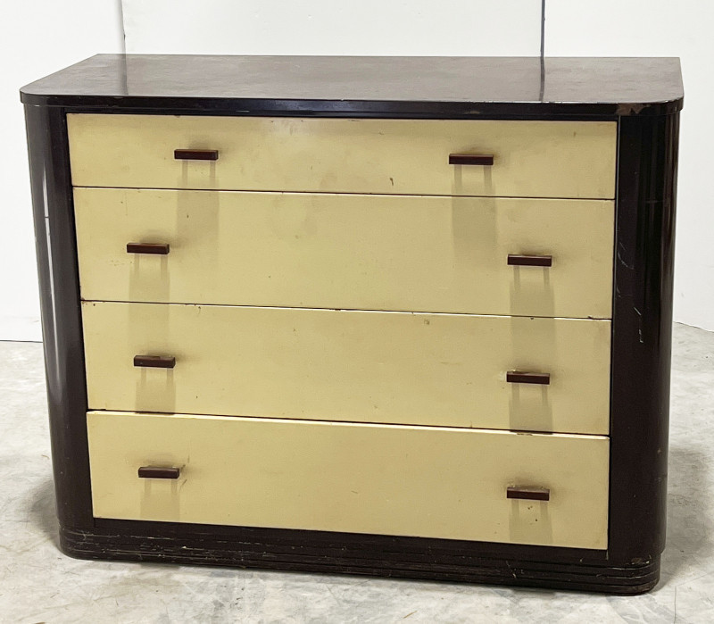 Image 3 of lot 2 Simmons Company of Chicago, Illinois Enameled Chest of Drawers