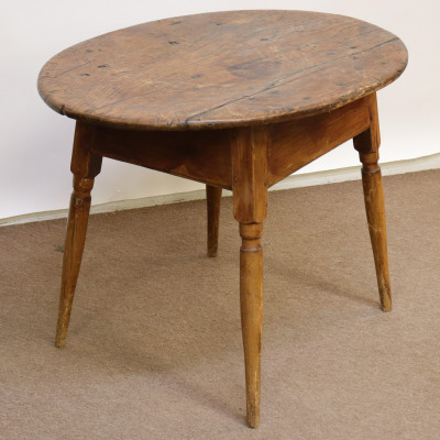 Image for Lot Antique American Pine & Maple Oval Tavern Table