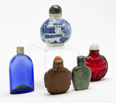 Image 3 of lot 4 Chinese Snuff Bottles and a Perfume Bottle, Group of 5