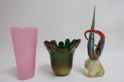 Image 3 of lot 2 Venetian Vases & S. Frattini Glass Sculpture