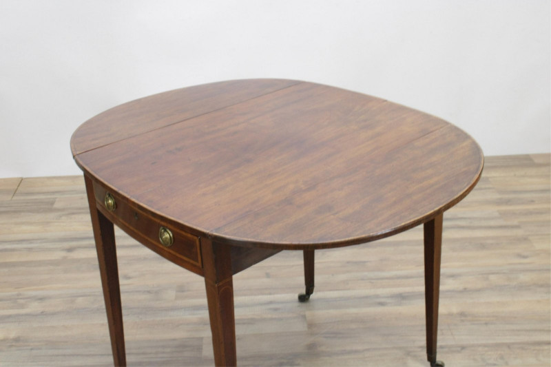 Image 5 of lot 19th C English Pembroke One Drawer Dropleaf Table