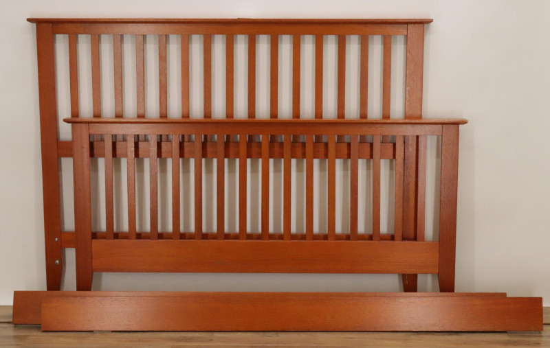 Arts  Crafts Style Mahogany Queen Bed