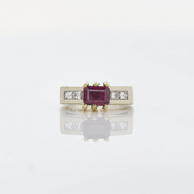 Image for Lot Art Deco Ruby & Diamond Ring