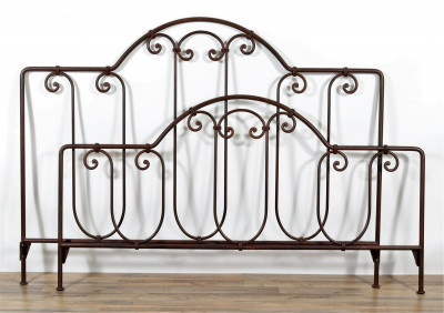 Title Scrolled Iron King Size Bed, rust finish / Artist