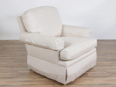 Image 7 of lot 2 Cream Upholstered Club Chairs & 2 Ottomans