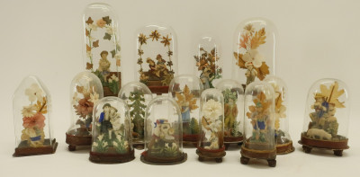Image 1 of lot 15 Whimsies,19th C., Figures under Glass