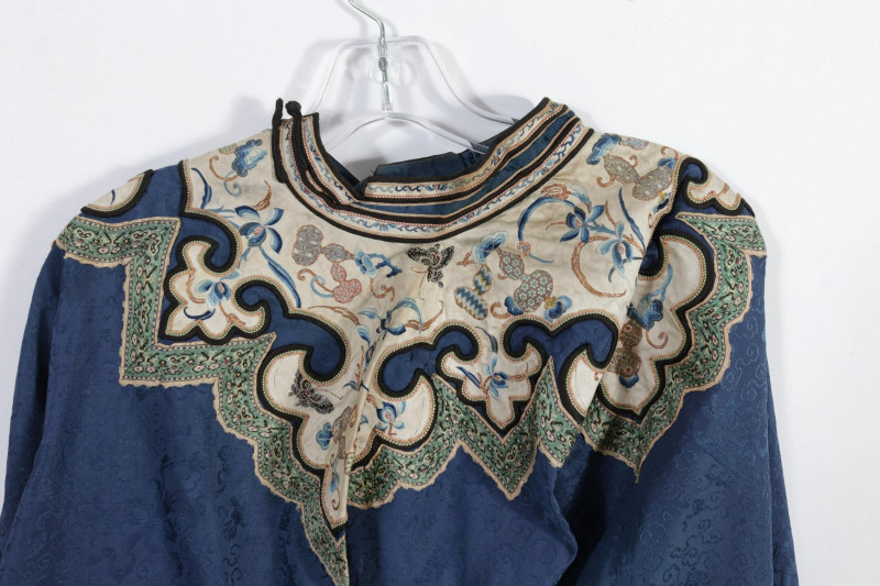 Image 6 of lot 2 Vintage Chinese Silk Robes