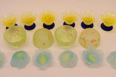 Image 7 of lot 28 Colored Glass Stems & Bowls