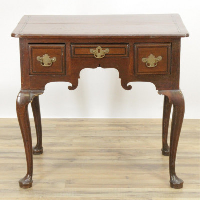 Image for Lot Queen Anne Style Oak Dressing Table