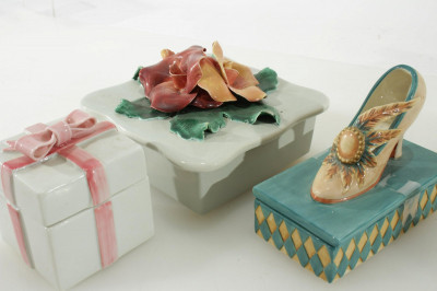 Image 4 of lot 14 Porcelain Trinket Boxes