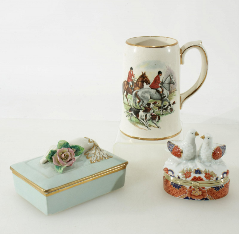 Image 6 of lot 14 Porcelain Trinket Boxes