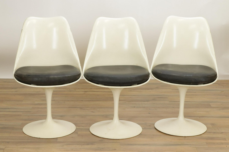 Image 1 of lot 3 Eero Saarinen for Knoll Tulip Chairs 1985