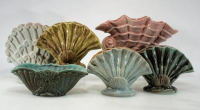 Image for Lot Gonder Pottery - 6 Fan Vases