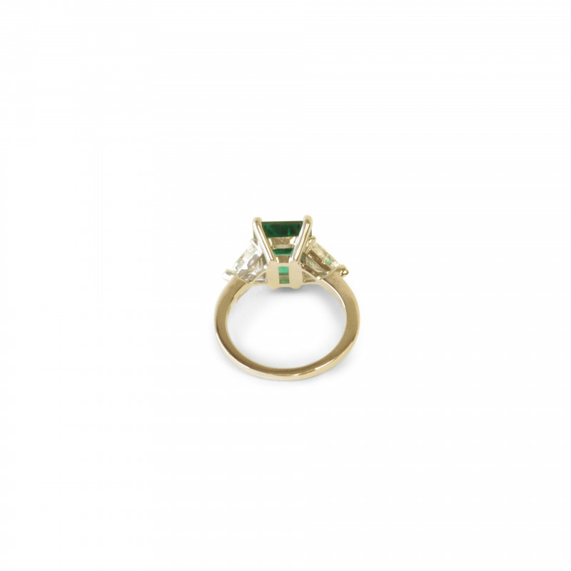 Image 4 of lot 305 ct Emerald  Diamond Ring