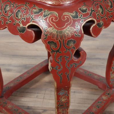 Image 7 of lot 2 Chinese Gilt Scarlet Lacquer Low Pedestals