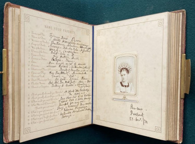 Image 10 of lot 1871-1875 Album of Confessions +13 CdeV portraits