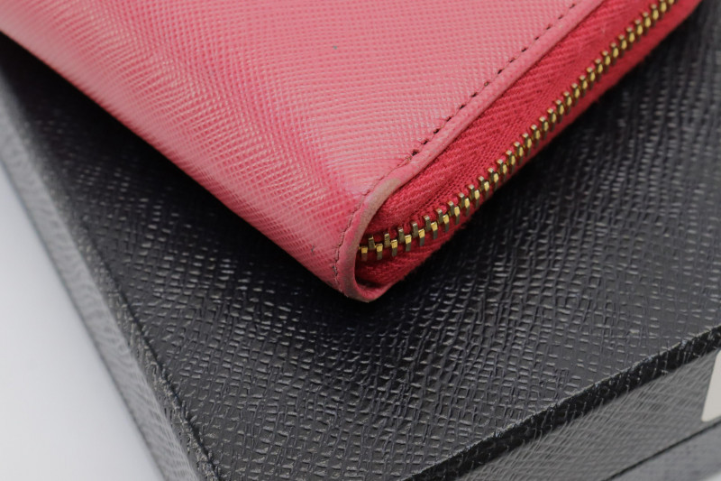 Prada Large Saffiano Leather Wallet - Capsule Auctions