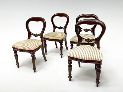 Group of 4 Dining Chairs