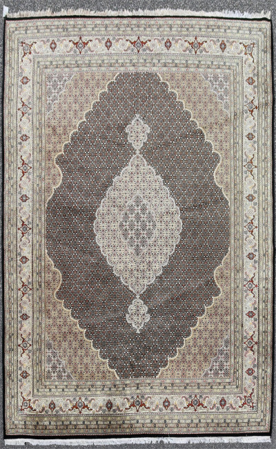 Title Tabriz Style Wool Rug 9-10 x 12-10 / Artist