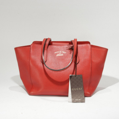 Image for Lot Gucci Red Leather Swing Tote