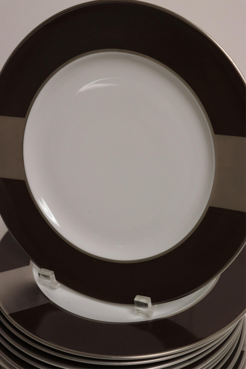 Image 3 of lot 29 Puiforcat Century Porcelain Plates