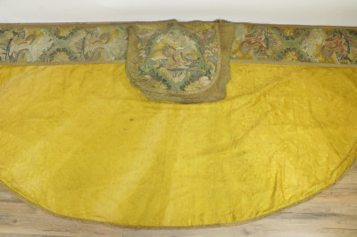 Image for Lot Metal Embroidered Mustard Silk Valance 18/19 C