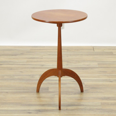 Image for Lot Thomas Moser Cherry Tripod Table