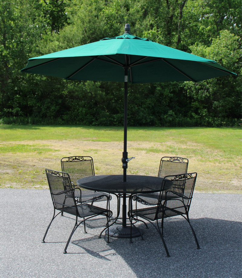 Woodard Style Outdoor Dining Table and Chairs