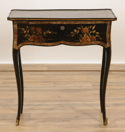 French Chinoiserie Black Lacquer Side Table