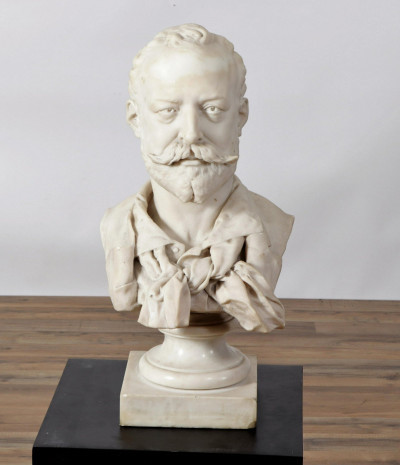 Image for Lot 19th C. Marble Bust of a Gentleman