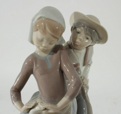 Image 3 of lot 4 Lladro Young Couples
