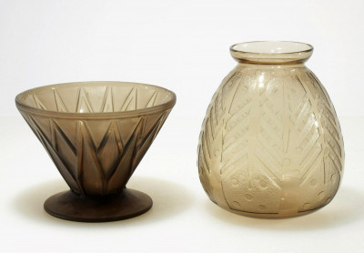 Two Pierre D'Avesn & Lorraine - Etched Glass Vases