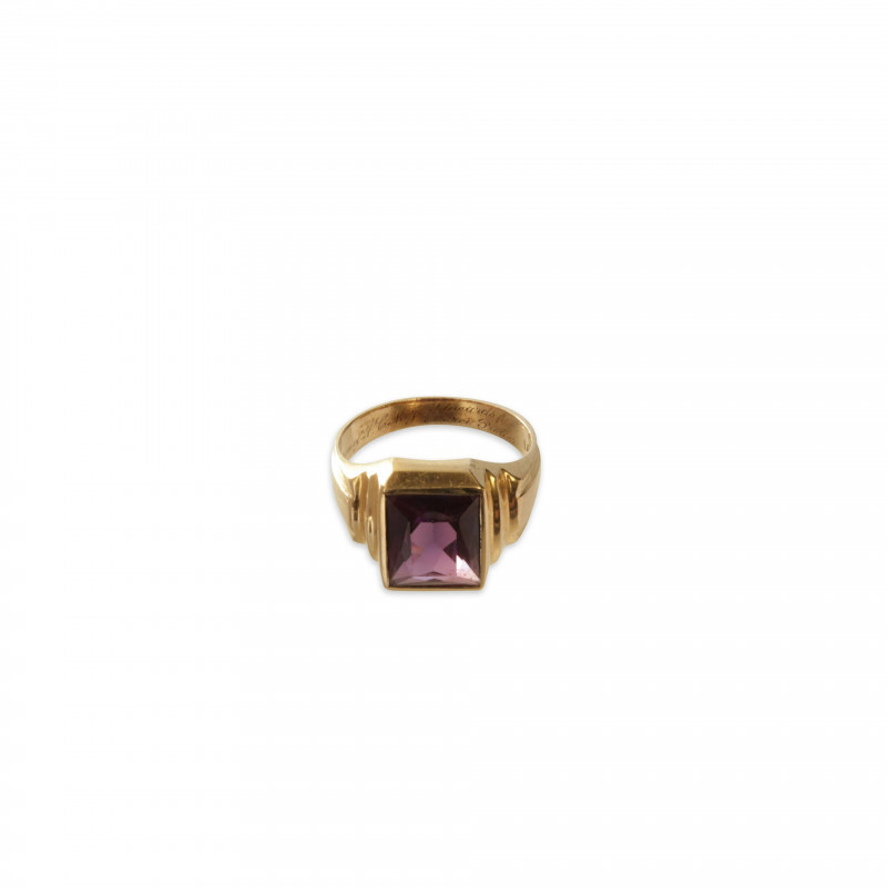 Image 3 of lot 14K  528 ct Plum Sapphire Ring
