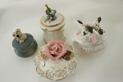Image 2 of lot 14 Porcelain Trinket Boxes