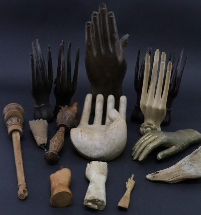 Image for Lot 15 Wood Hands