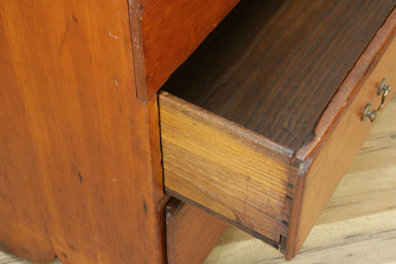 Image 8 of lot 19C Chestnut and Pine Lift Top Blanket Chest