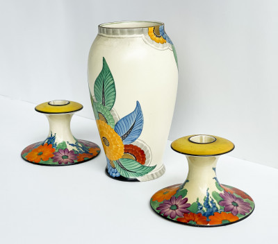 Clarice Cliff and Crown Devon Pottery, 3 Pieces