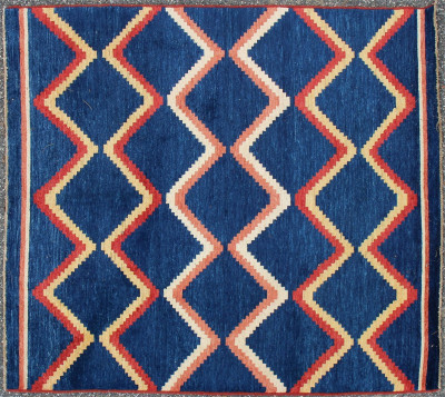 Title Navajo Style Hand Knotted Wool Rug 5-2 x 6-2 / Artist