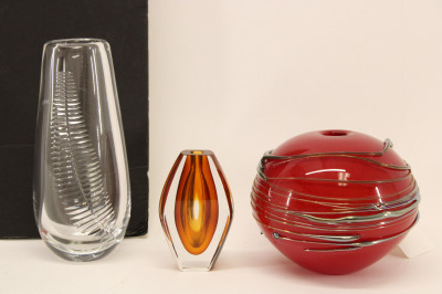 Image 1 of lot 3 Art Glass Vases - Schildt, Kosta, Palmquist