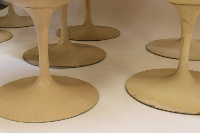 Image 6 of lot 13 Eero Saarinen for Knoll Fiberglass Swivel Chair